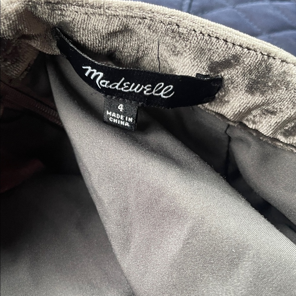 Madewell Charcoal Gray Crushed velvet skirt NWOT 4
